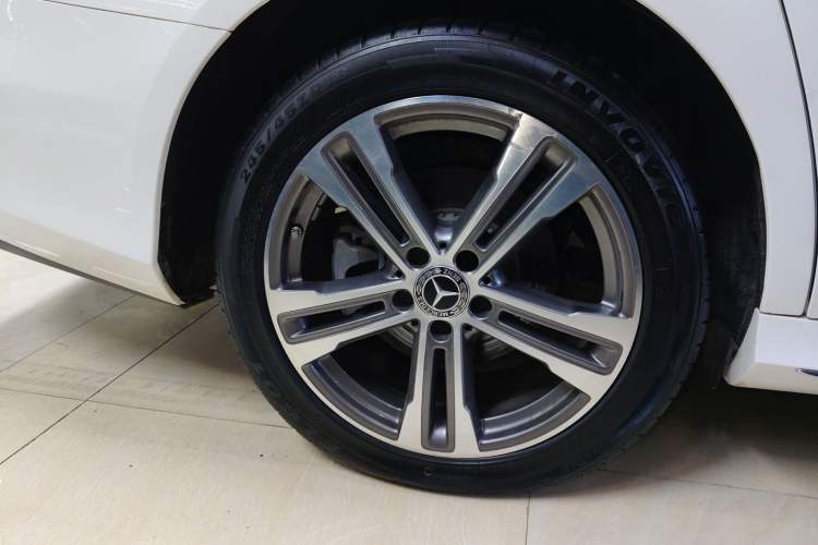 Used Mercedes-Benz E-Class 2021 Facelift E 260 L Sport Edition Exterior 5