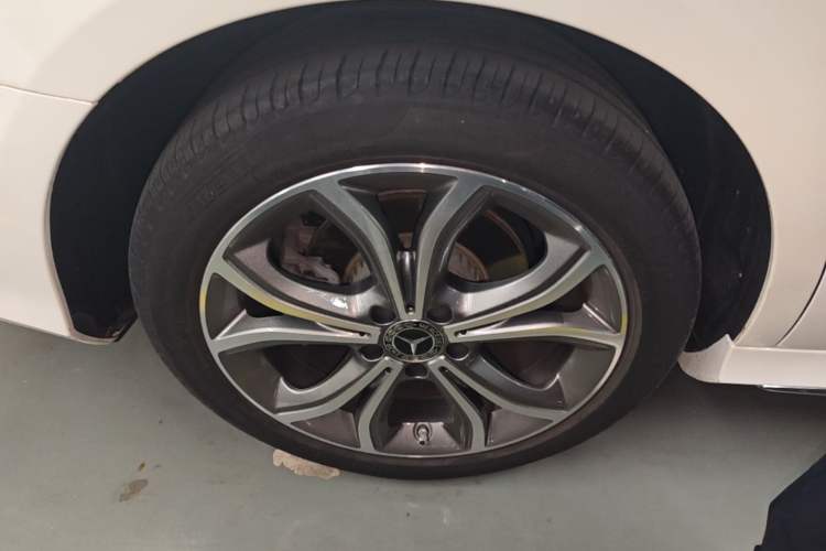Used Mercedes-Benz E-Class 2021 Restyled E 300 L Sport Luxury Edition Exterior 5