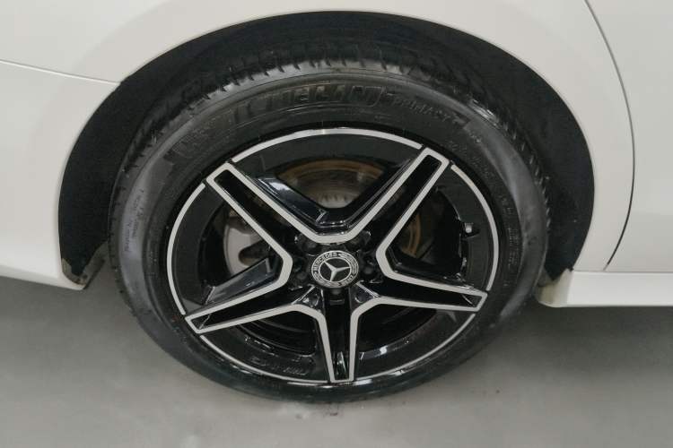 Used Mercedes-Benz E-Class 2021 Updated E 260 Fashion Sport Edition Exterior 5