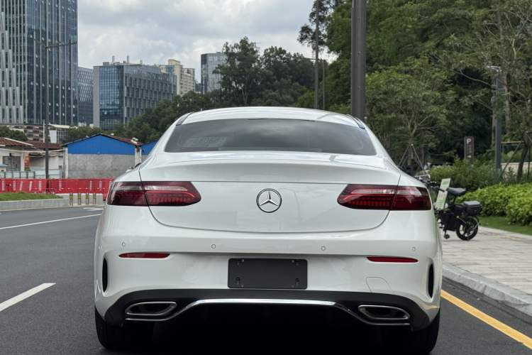 Used Mercedes-Benz E-Class 2021 E 260 Coupe Exterior 6