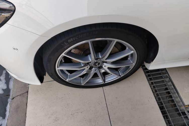 Used Mercedes-Benz E-Class 2021 Facelift E 260 Coupe Exterior 7