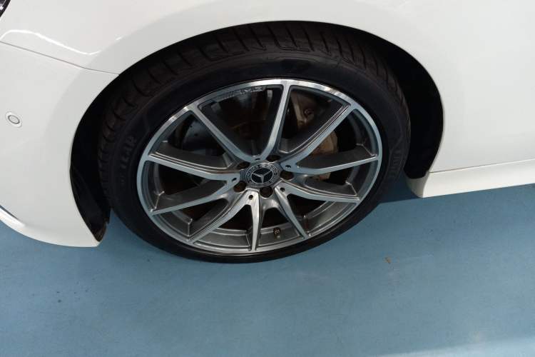 Used Mercedes-Benz E-Class 2021 E 260 Coupe Exterior 7