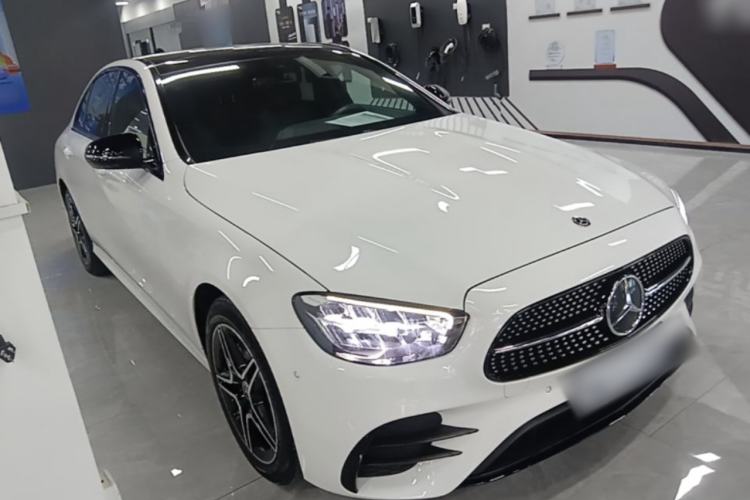 Used Mercedes-Benz E-Class 2021 E 260 Stylish Sports Edition Front Right 45 Deg