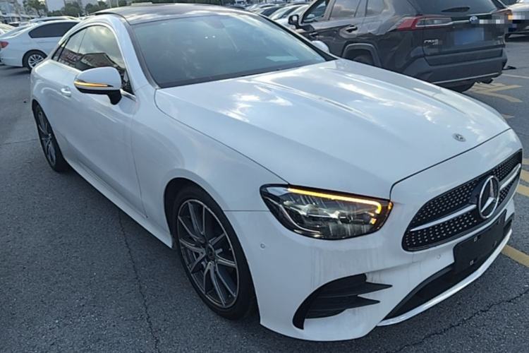 Used Mercedes-Benz E-Class 2021 E 260 Coupe Front Right 45 Deg