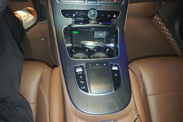 Used Mercedes-Benz E-Class 2021 Restyled E 300 L Sporty and Stylish Edition Gear Lever
