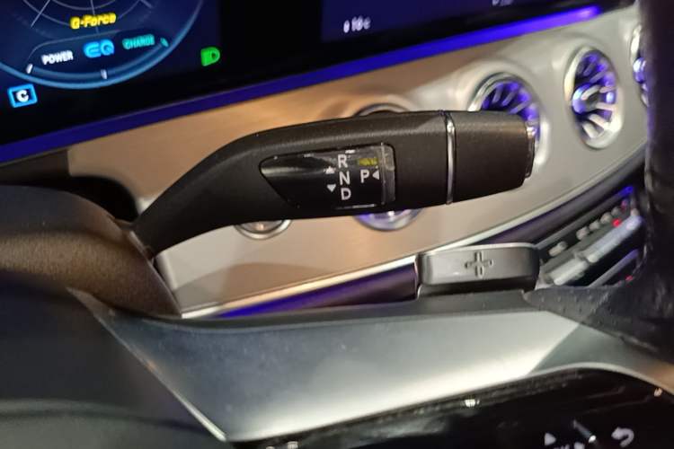 Used Mercedes-Benz E-Class 2021 E 260 Coupe Gear Lever
