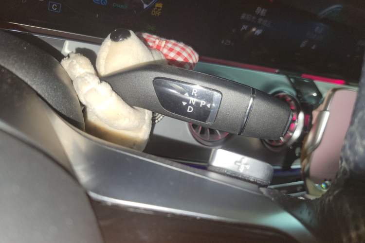 Used Mercedes-Benz E-Class 2021 E 260 Convertible Coupe Gear Lever