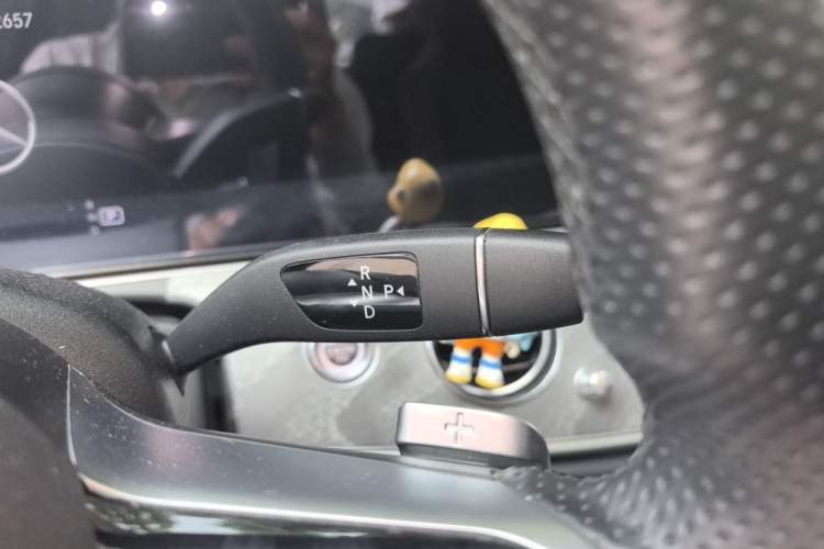 Used Mercedes-Benz E-Class 2021 E 300 L Sport Luxury Edition Gear Lever