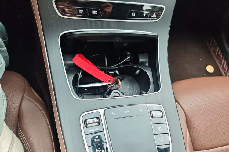 Used Mercedes-Benz E-Class 2021 E 300 L Sport Luxury Edition Gear Lever