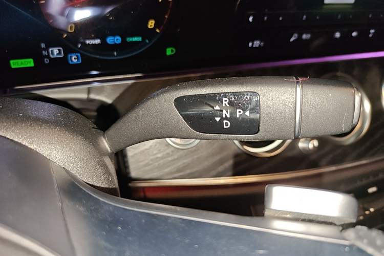 Used Mercedes-Benz E-Class 2021 E 260 Stylish Sports Edition Gear Lever