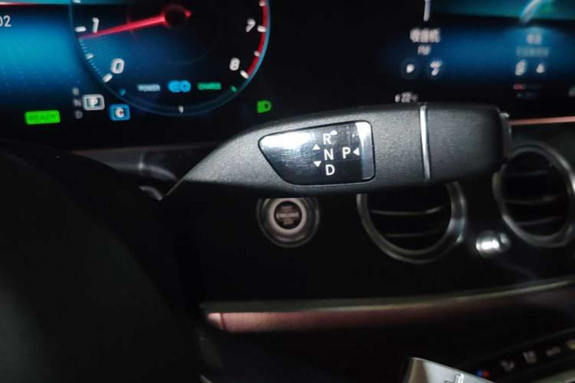 Used Mercedes-Benz E-Class 2021 E 260 Stylish Sports Edition Gear Lever
