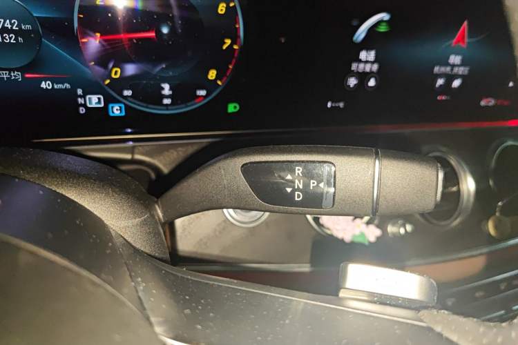 Used Mercedes-Benz E-Class 2021 Restyled E 300 L Sporty and Stylish Edition Gear Lever