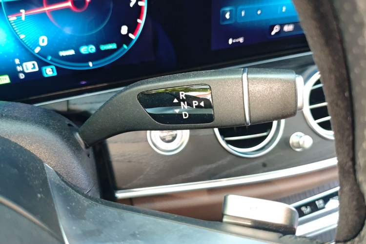 Used Mercedes-Benz E-Class 2021 E 260 L Sport Edition Gear Lever