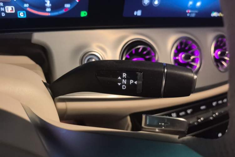 Used Mercedes-Benz E-Class 2021 Facelift E 260 Coupe Gear Lever