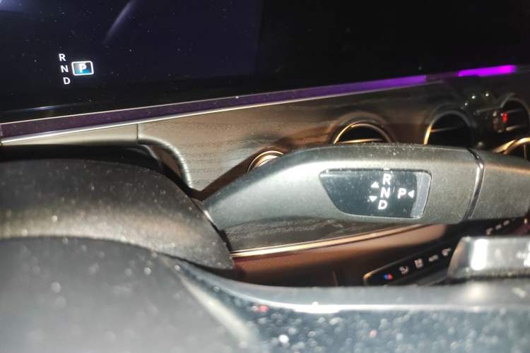 Used Mercedes-Benz E-Class 2021 Restyled E 300 L Sport Luxury Edition Gear Lever