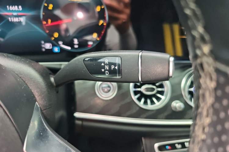 Used Mercedes-Benz E-Class 2021 E 260 Stylish Sports Edition Gear Lever