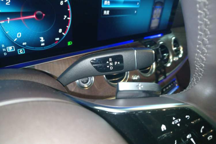 Used Mercedes-Benz E-Class 2021 E 300 L Stylish Model Gear Lever