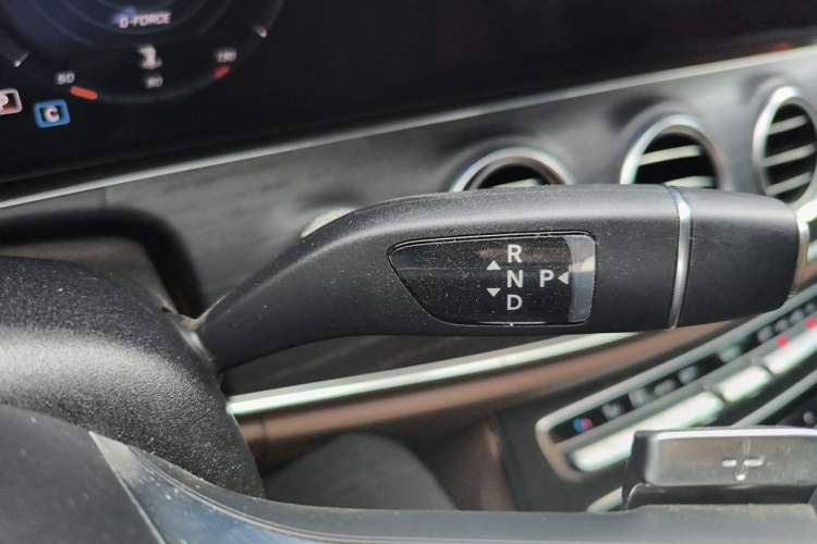 Used Mercedes-Benz E-Class 2021 E 300 L Sport Luxury Edition Gear Lever