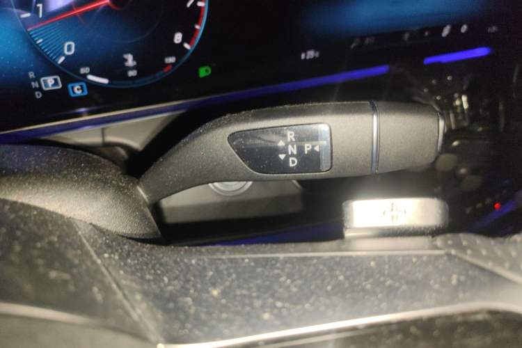 Used Mercedes-Benz E-Class 2021 Updated E 260 Fashion Sport Edition Gear Lever