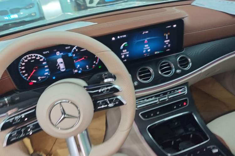 Used Mercedes-Benz E-Class 2021 Restyled E 300 L Sport Luxury Edition Gear Lever