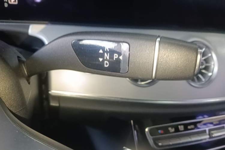 Used Mercedes-Benz E-Class 2021 E 260 Coupe Gear Lever