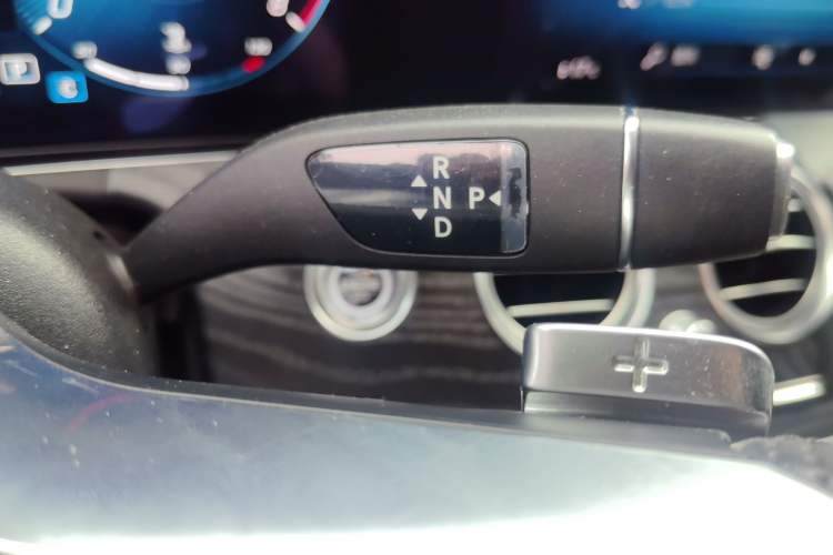 Used Mercedes-Benz E-Class 2021 Updated E 260 Fashion Sport Edition Gear Lever