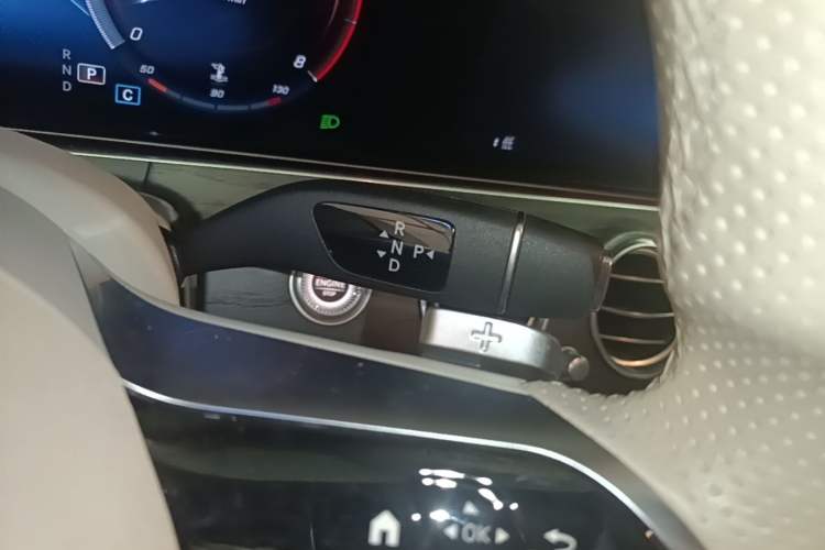 Used Mercedes-Benz E-Class 2021 Restyled E 300 L Sporty and Stylish Edition Gear Lever