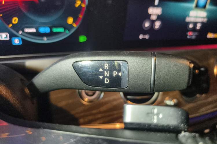 Used Mercedes-Benz E-Class 2021 E 260 L Sport Edition Gear Lever
