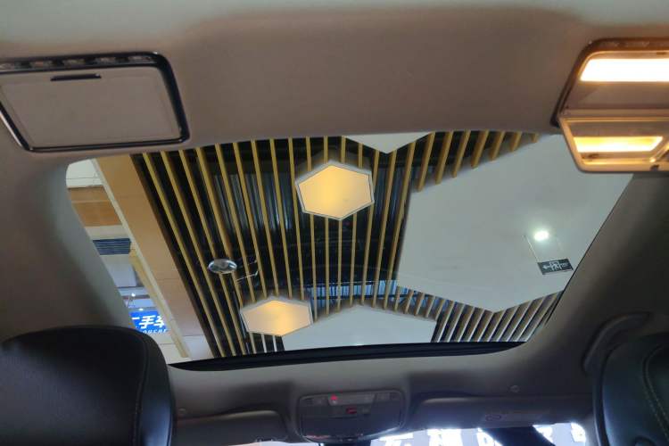 Used Mercedes-Benz E-Class 2021 Facelift E 260 L Sport Edition Headliner