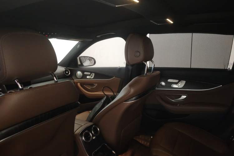 Used Mercedes-Benz E-Class 2021 E 300 L Sport Luxury Edition Headliner