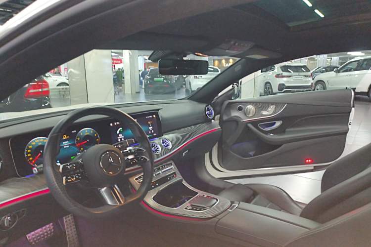 Used Mercedes-Benz E-Class 2021 E 260 Coupe Headliner