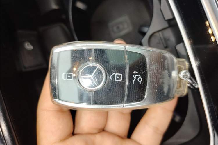 Used Mercedes-Benz E-Class 2021 Facelift E 260 Coupe Interior 1