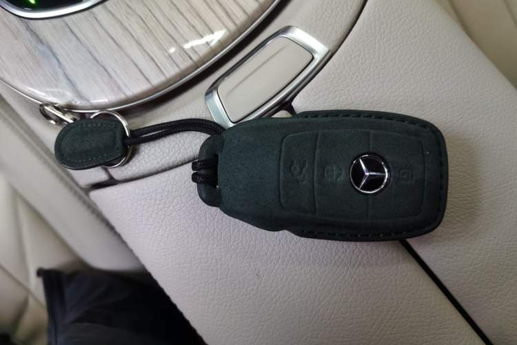 Used Mercedes-Benz E-Class 2021 E 260 Coupe Interior 1