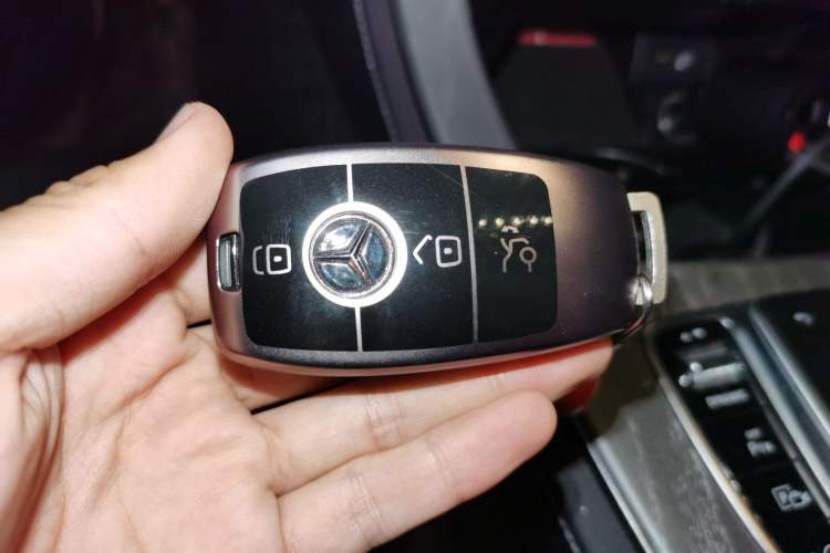 Used Mercedes-Benz E-Class 2021 E 300 L Sport Luxury Edition Interior 1