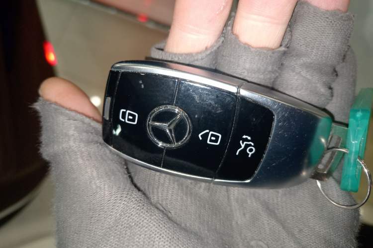Used Mercedes-Benz E-Class 2021 E 300 L Stylish Model Interior 1