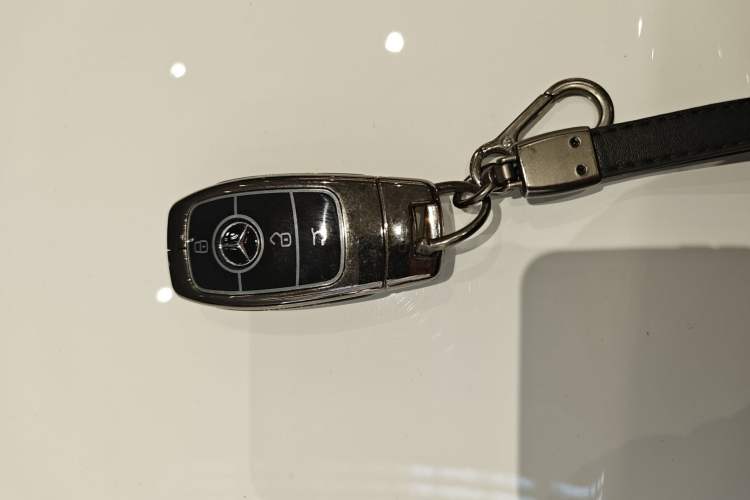 Used Mercedes-Benz E-Class 2021 Facelift E 260 Coupe Interior 1