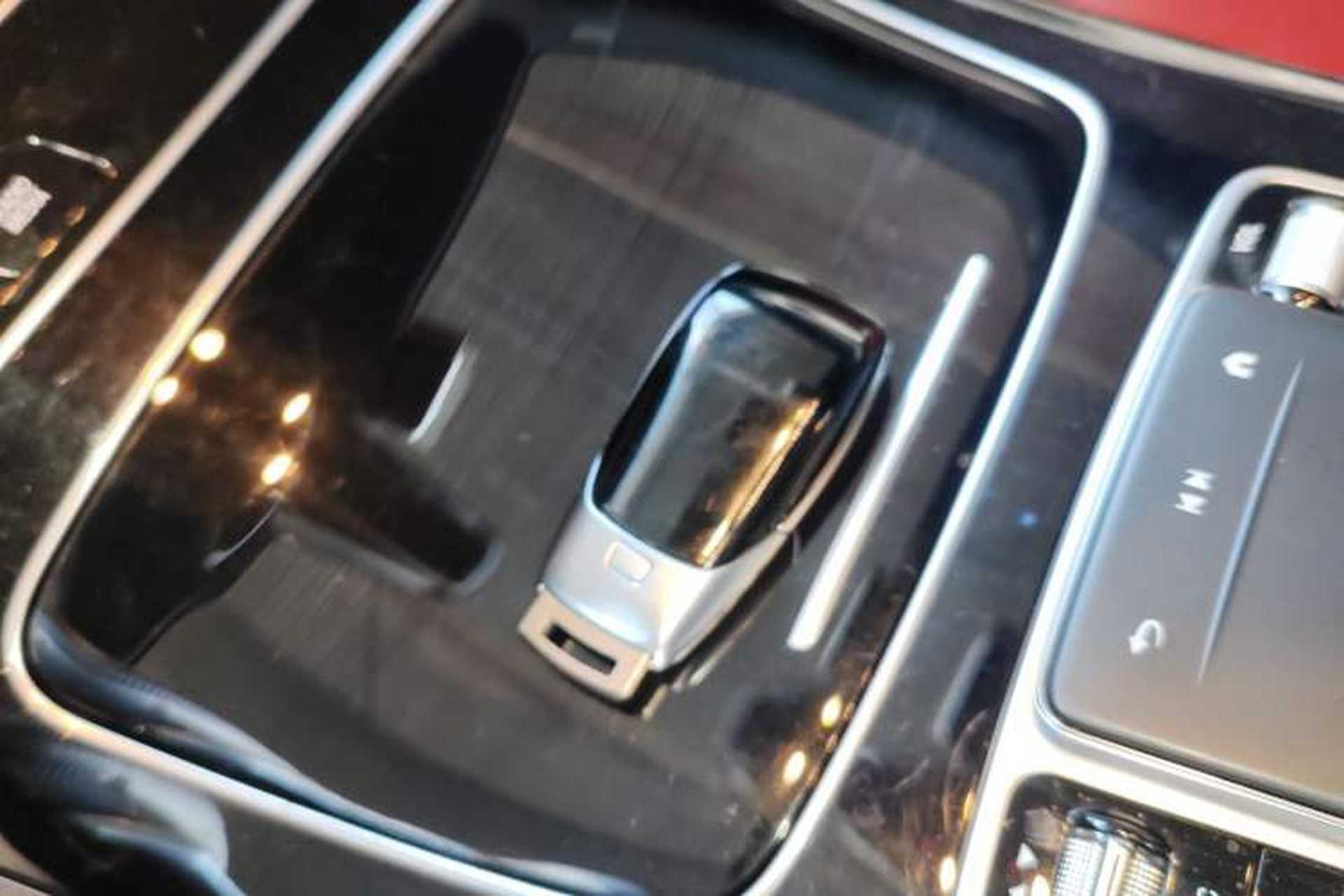 Used Mercedes-Benz E-Class 2021 Facelift E 260 Coupe Interior 1