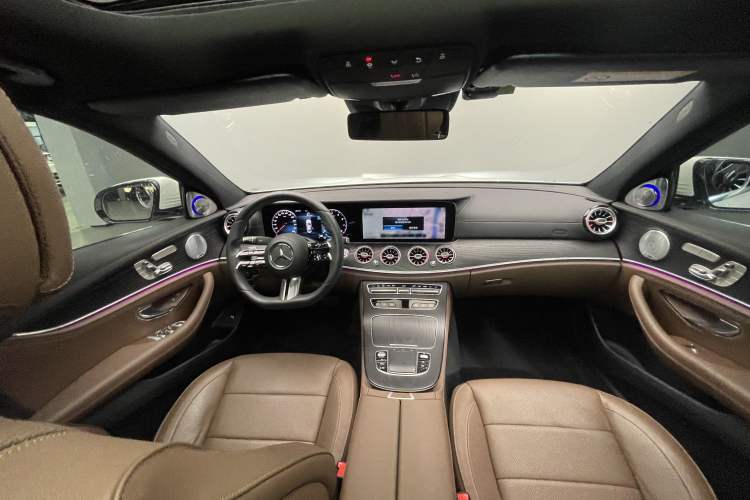 Used Mercedes-Benz E-Class 2021 E 300 L Sport Premium Edition Interior 1