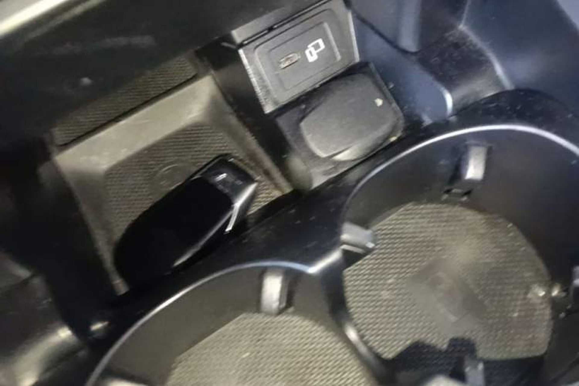 Used Mercedes-Benz E-Class 2021 E 260 Coupe Interior 1
