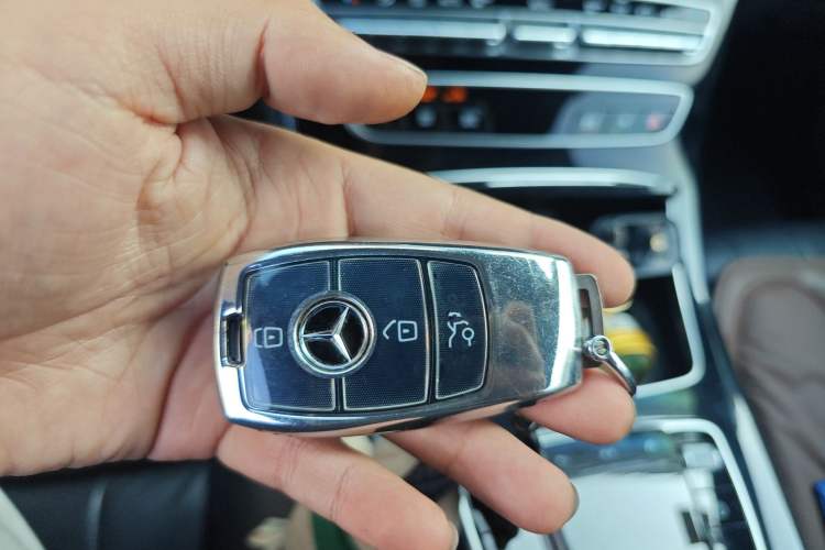 Used Mercedes-Benz E-Class 2021 E 260 Coupe Interior 1