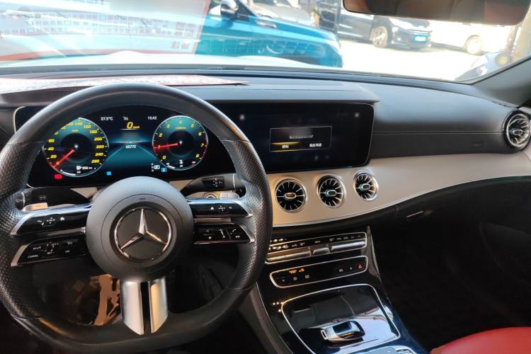 Used Mercedes-Benz E-Class 2021 Facelift E 260 Coupe Interior 2