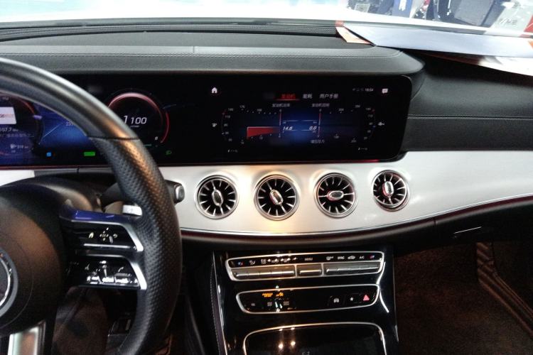 Used Mercedes-Benz E-Class 2021 E 260 Coupe Interior 2