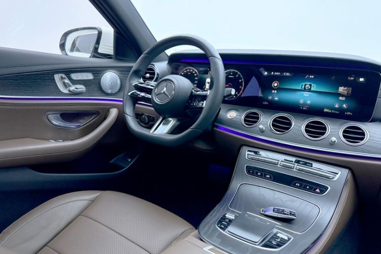 Used Mercedes-Benz E-Class 2021 E 300 L Sport Luxury Edition Interior 2