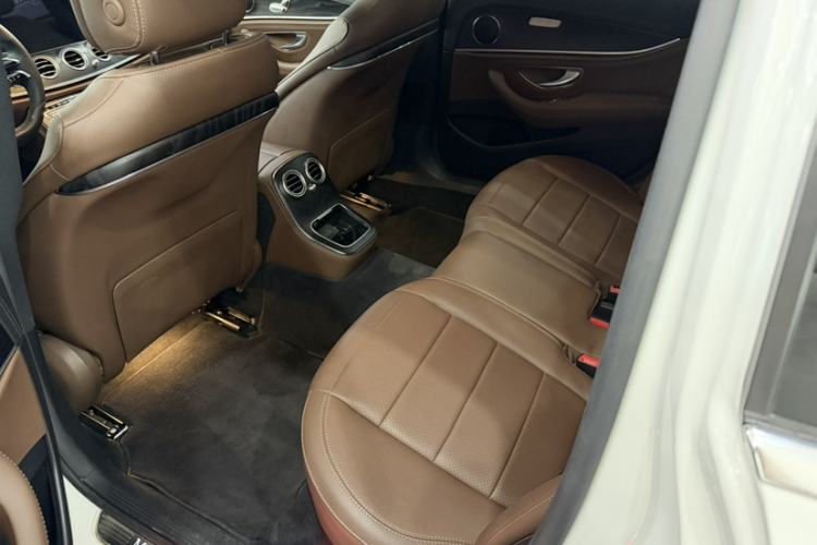 Used Mercedes-Benz E-Class 2021 Facelift E 260 L Sport 4MATIC Interior 3