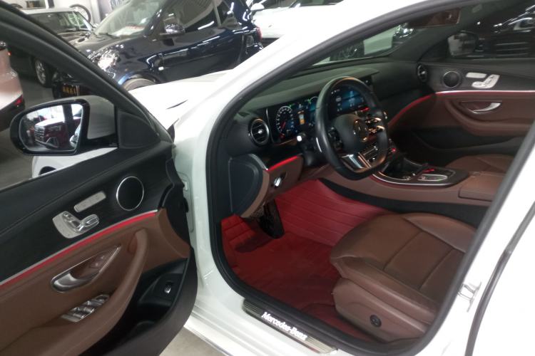 Used Mercedes-Benz E-Class 2021 E 300 L Sporty and Stylish Model Interior 3