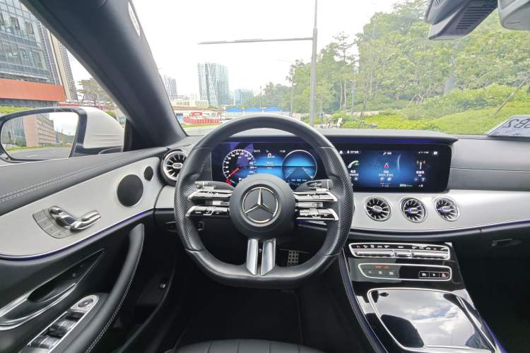 Used Mercedes-Benz E-Class 2021 E 260 Coupe Interior 3