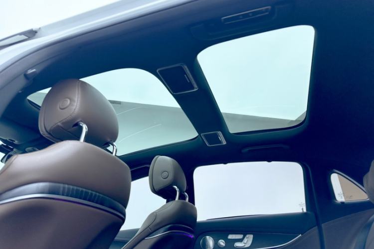 Used Mercedes-Benz E-Class 2021 E 300 L Sport Luxury Edition Interior 3