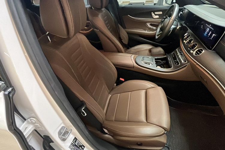 Used Mercedes-Benz E-Class 2021 Facelift E 260 L Sport Edition Interior 3