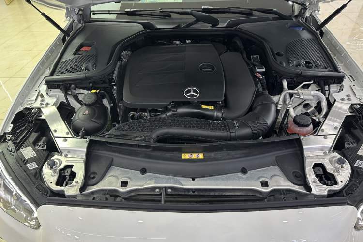Used Mercedes-Benz E-Class 2021 E 260 Coupe Interior 4