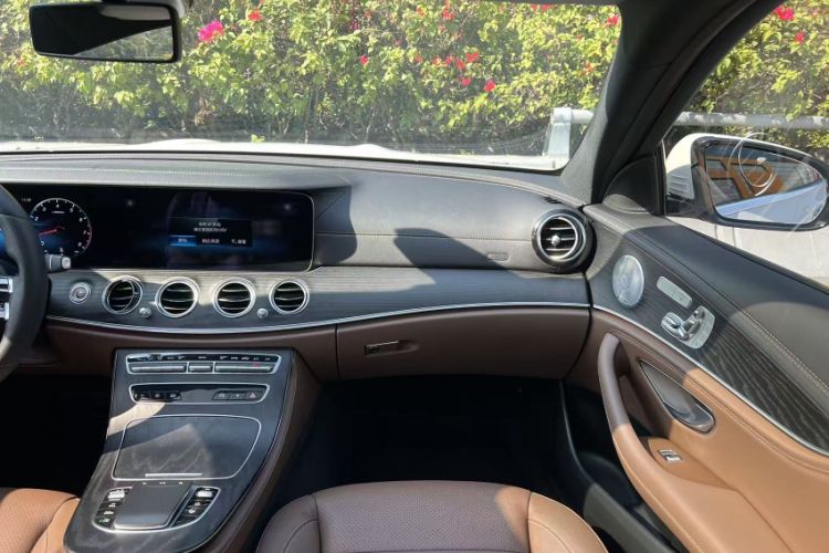 Used Mercedes-Benz E-Class 2021 E 300 L Sport Luxury Edition Interior 5